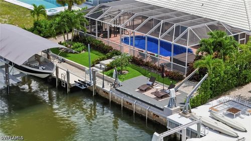 813 Barfield Dr, MARCO ISLAND, FL, 34145-2347 | Card Image