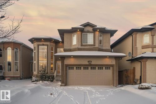 {{alt}} | Card Image