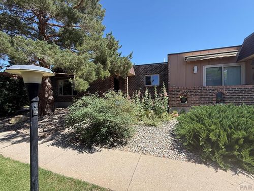 52 Villa Dr, Pueblo, CO, 81001-1419 | Card Image