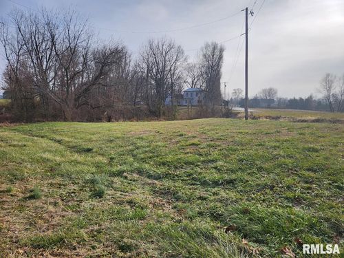 000 Angle Street, Plainville, IL, 62365 | Card Image