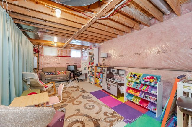 21 Cedarbrook Rd, House attached with 3 bedrooms, 3 bathrooms and 1 parking in Brampton ON | Image 29