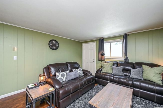 9 Wakefield Ct, House other with 5 bedrooms, 4 bathrooms and null parking in Deer Park NY | Image 28