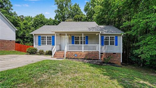 2 Leaf Ridge Ct, Thomasville, NC, 27360-3274 | Card Image