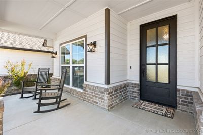 Covered porch | Image 3