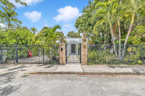 121 Nw 47th St, Miami, FL, 33127-2409 | Card Image