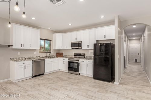 4126 E Glenn Street, Tucson, AZ, 85712 | Card Image