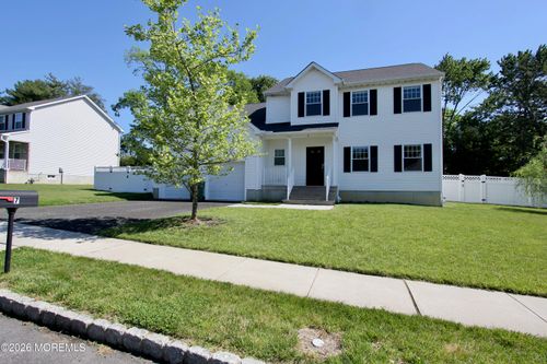 7 Victoria Ln, Neptune, NJ, 07753-3433 | Card Image