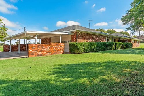 300 Terrace Dr, Watonga, OK, 73772-9719 | Card Image