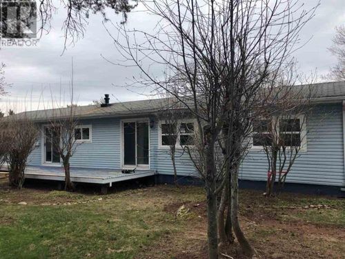 10 Manor Dr, Charlottetown, PE, C1A6R3 | Card Image
