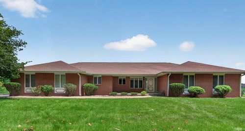 784 N County Road 300 E, Logansport, IN, 46947-7327 | Card Image