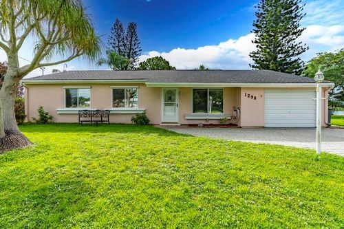 1298 Se Rickenbacker Ter, Port St Lucie, FL, 34952-4886 | Card Image