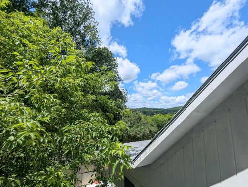 60 James St, St. Johnsbury, VT, 05819-2475 | Card Image