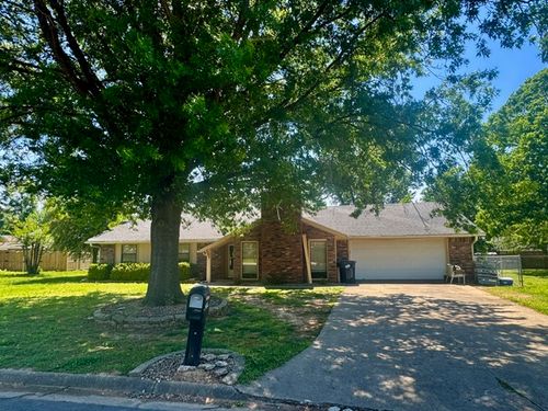 2814 Highland Dr, Rogers, AR, 72756-3120 | Card Image