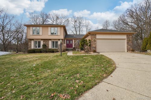 42845 Inverness Ct, Northville, MI, 48168-2014 | Card Image