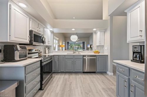 6533 Ilex Cir, NAPLES, FL, 34109-6856 | Card Image