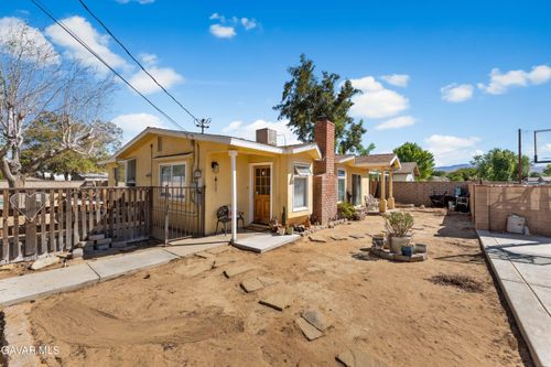 42628 47th St W, Quartz Hill, CA, 93536-4305 | Card Image