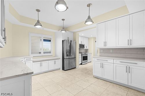 301-221 9th St S, NAPLES, FL, 34102-6258 | Card Image