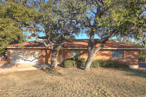 131 Homestead Dr, Kerrville, TX, 78028 | Card Image