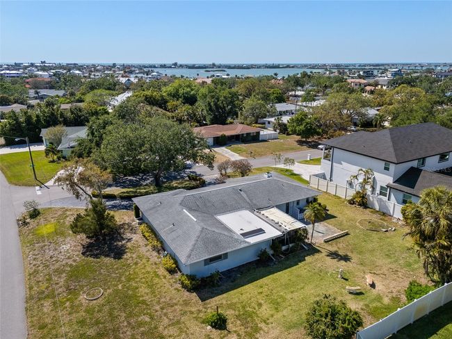 319 Cedar Ln, House other with 3 bedrooms, 3 bathrooms and null parking in LARGO FL | Image 9