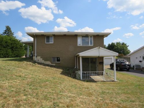 548 N Gallatin Ave, Uniontown, PA, 15401-2469 | Card Image