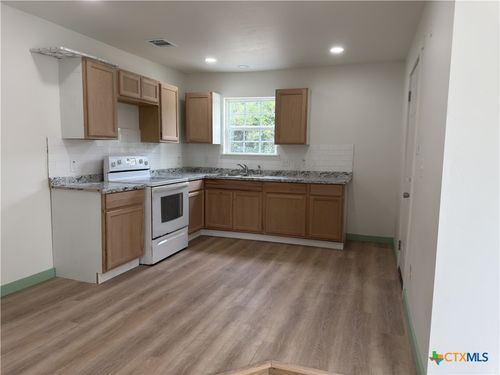 1702 E Heritage Ave, Temple, TX, 76501-6254 | Card Image