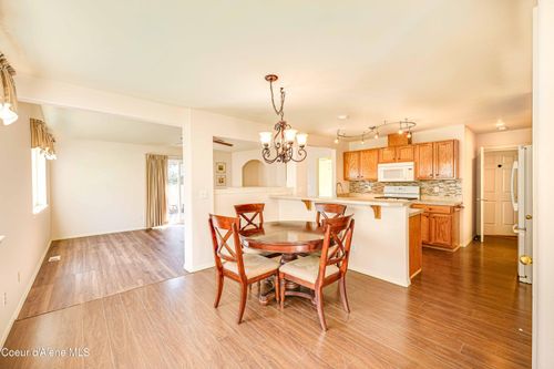 156 E Knotty Pine Ln, Coeur D Alene, ID, 83815-1814 | Card Image