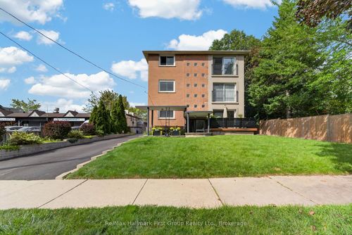 10 Lincoln St, Ajax, ON, L1S6C8 | Card Image