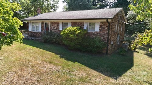 105 Smith Ln, Mount Holly, NC, 28120-9306 | Card Image