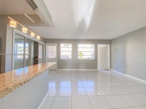 apt-14-1-4050 Ne 12th Ter, Oakland Park, FL, 33334-4603 | Card Image