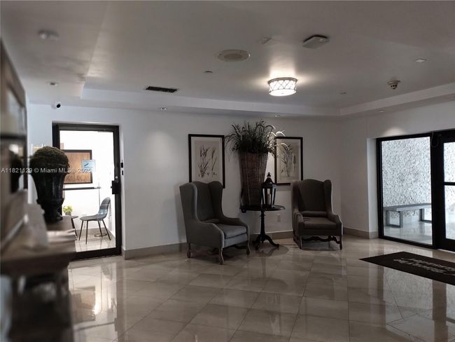 APT-706 - 575 Crandon Blvd, Condo with 2 bedrooms, 2 bathrooms and null parking in Key Biscayne FL | Image 27