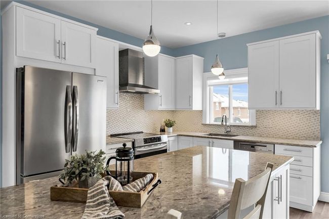 11 Sundial Cres, House other with 5 bedrooms, 3 bathrooms and 6 parking in Dundas ON | Image 12