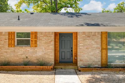 1601 Glencrest Drive, House other with 3 bedrooms, 2 bathrooms and 2 parking in Austin TX | Image 3