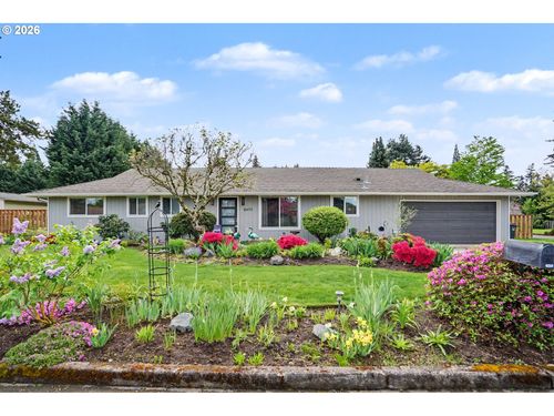 8470 Se Hood St, Clackamas, OR, 97015-9429 | Card Image