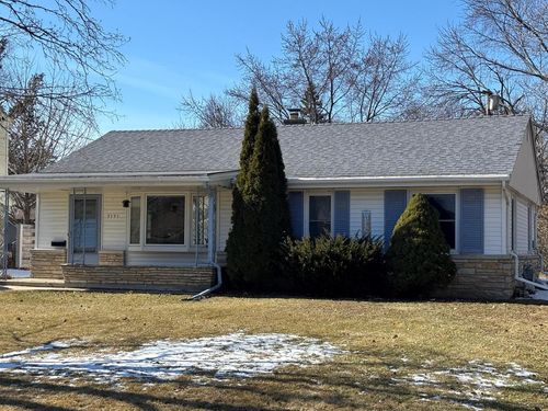 7171 N Seneca Avenue, GLENDALE, WI, 53217 | Card Image