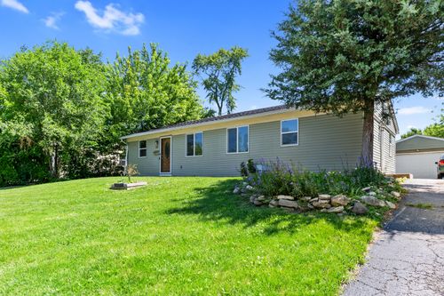 55 Alameda Dr, Carpentersville, IL, 60110-1120 | Card Image