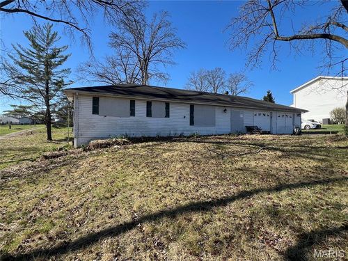 2806 Yaeger Rd, Saint Louis, MO, 63129-3126 | Card Image