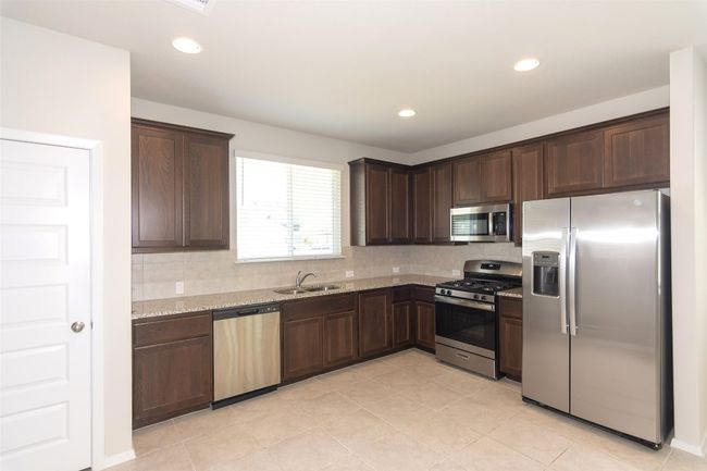 350 Fabion St, House other with 4 bedrooms, 2 bathrooms and 4 parking in Kyle TX | Image 7