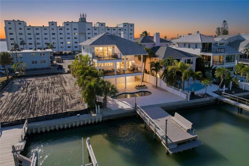 8485 Blind Pass Dr, TREASURE ISLAND, FL, 33706-3415 | Card Image