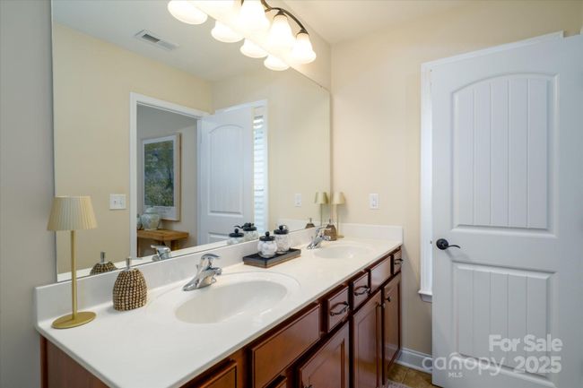 4323 Bright Rd, House other with 5 bedrooms, 4 bathrooms and null parking in Charlotte NC | Image 35