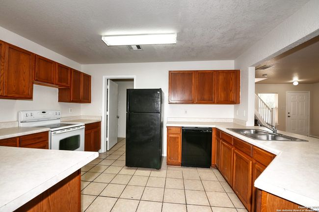 9042 Twinceek Farm, House other with 3 bedrooms, 3 bathrooms and null parking in Converse TX | Image 16