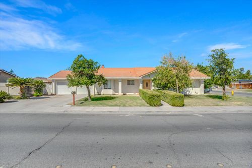 517 W Tuolumne Road, Turlock, CA, 95382 | Card Image