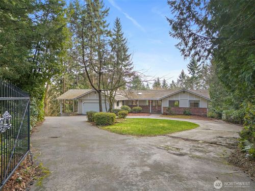 8875 Banner Rd Se, Port Orchard, WA, 98367-9762 | Card Image