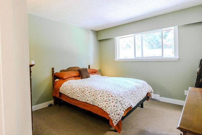 1632 Ymca Road, House other with 3 bedrooms, 1 bathrooms and 3 parking in Gibsons BC | Image 12