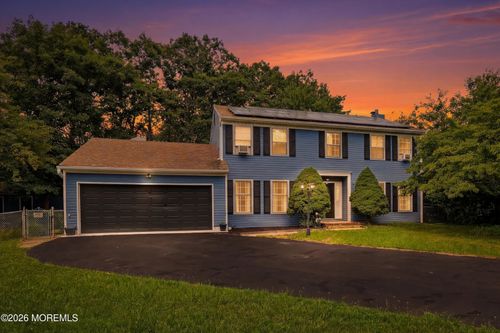 22 Kim Ln, Toms River, NJ, 08755-6376 | Card Image