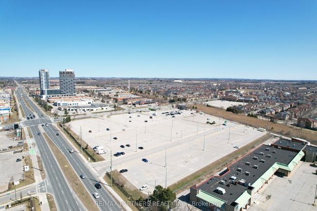 UPH07 - 9506 Markham Rd, Condo with 2 bedrooms, 2 bathrooms and 1 parking in Markham ON | Image 35