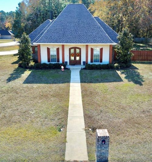 100 Madalyn Dr, Natchitoches, LA, 71457 | Card Image