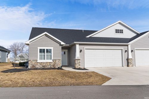 122 Lane 151a Hamilton Lk, Hamilton, IN, 46742-9377 | Card Image