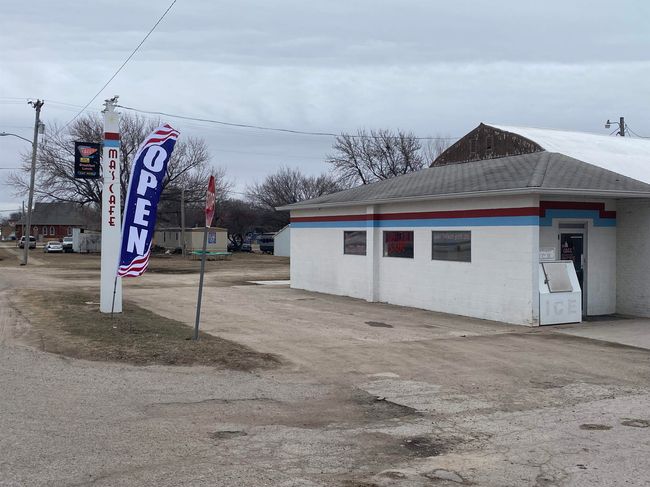 418 N Maple St, Home with 0 bedrooms, 0 bathrooms and null parking in Burden KS | Image 9