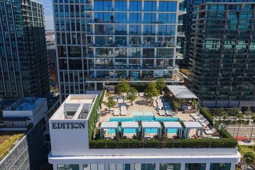 unit-1502-1000 Water St, TAMPA, FL, 33602-5624 | Card Image