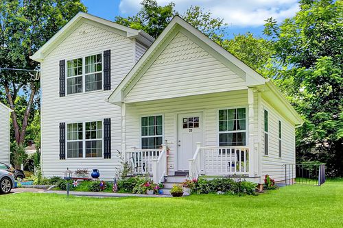 20 Eastport Dr, Sound Beach, NY, 11789-1329 | Card Image